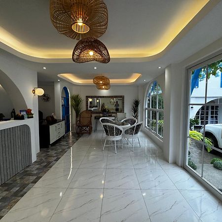 Bernese Resort Hotel Powered By Cocotel Ligao Exterior foto